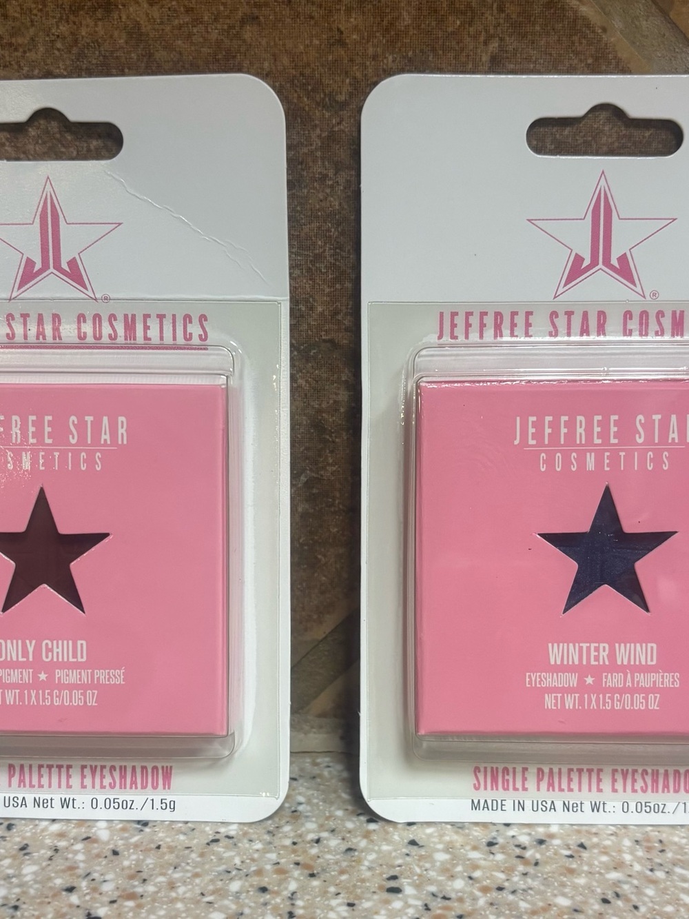 Single palette eyeshadow packaging